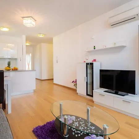Arijana Free Private Garage And Sea View Apartment *