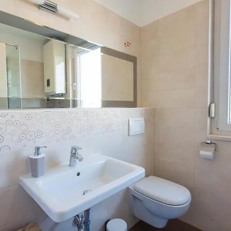 Arijana Free Private Garage And Sea View Apartment