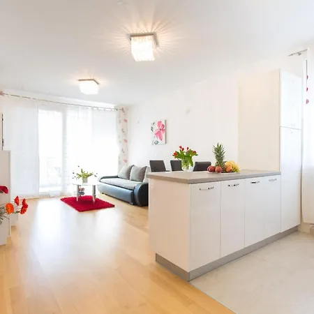 Arijana Free Private Garage * Split