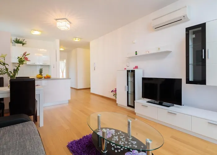 Apartments Arijana Free Private Garage And Sea View شقة *