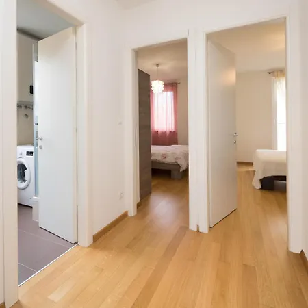 Arijana Free Private Garage Daire Split