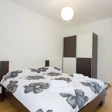 Arijana Free Private Garage