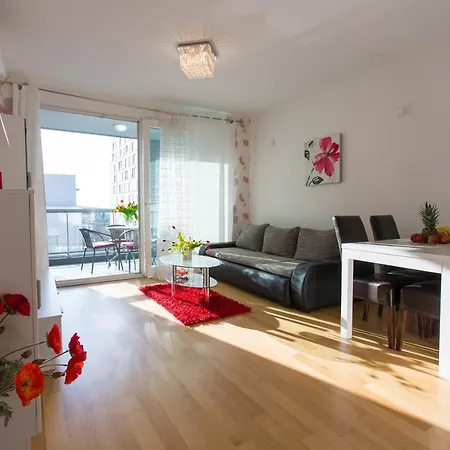 Arijana Free Private Garage شقة